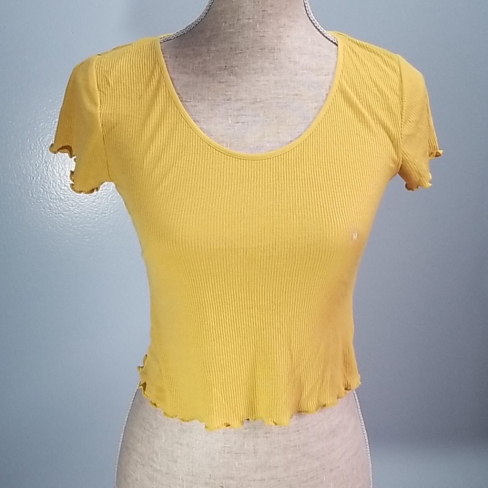 PacSun Basics Yellow Ribbed Crop with Lettuce Hem Size Medium NWT